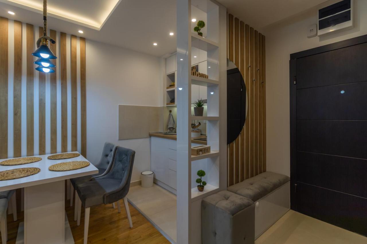 Posebna Prica-lux